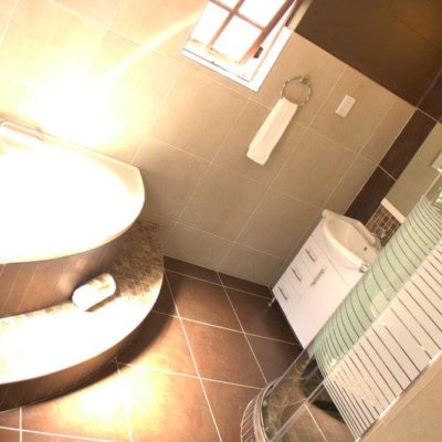 Motsamai Guest Lodge