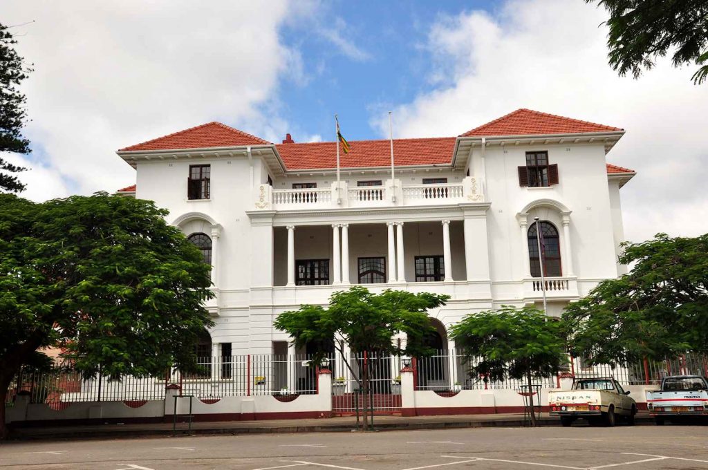 photo of the front of The Bulawayo Club