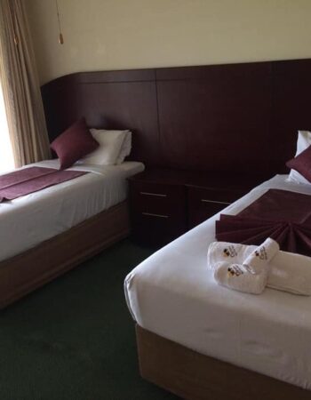 Clevers Lakeview Resort