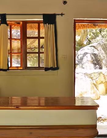 Farmhouse Lodge