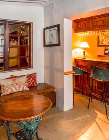 Farmhouse Lodge