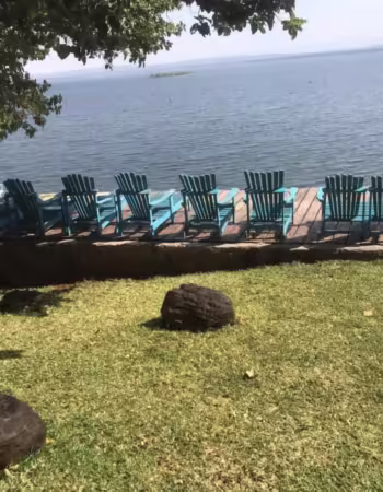Rusteak Lakeside Cottages