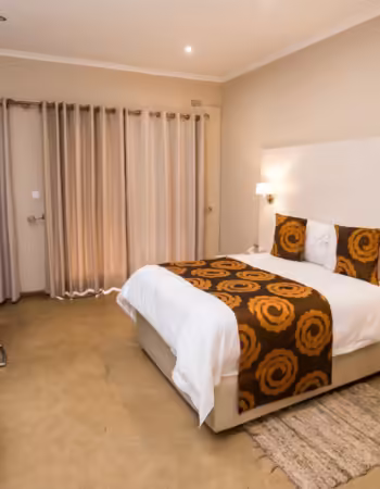 Manna Safari Lodge
