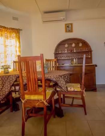 Sherlanga 832 B&B